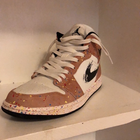 Jordan1 mid Brushstroke - Picture 7 of 9
